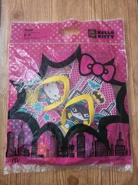 Hello Kitty X DC Comics 2016 McDonalds Taiwan Womens 37 flip flops (NEW)